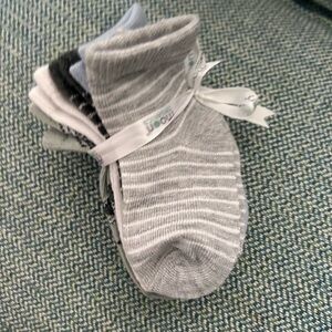 Toddler Light Gray and White Striped Socks